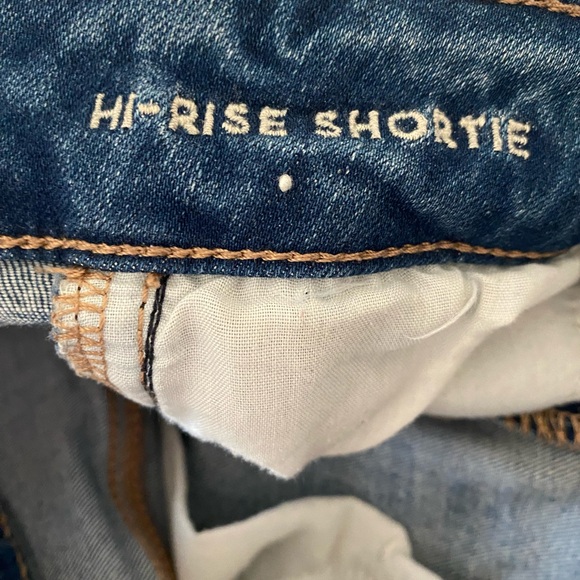 Stretchy shorts - Picture 3 of 4